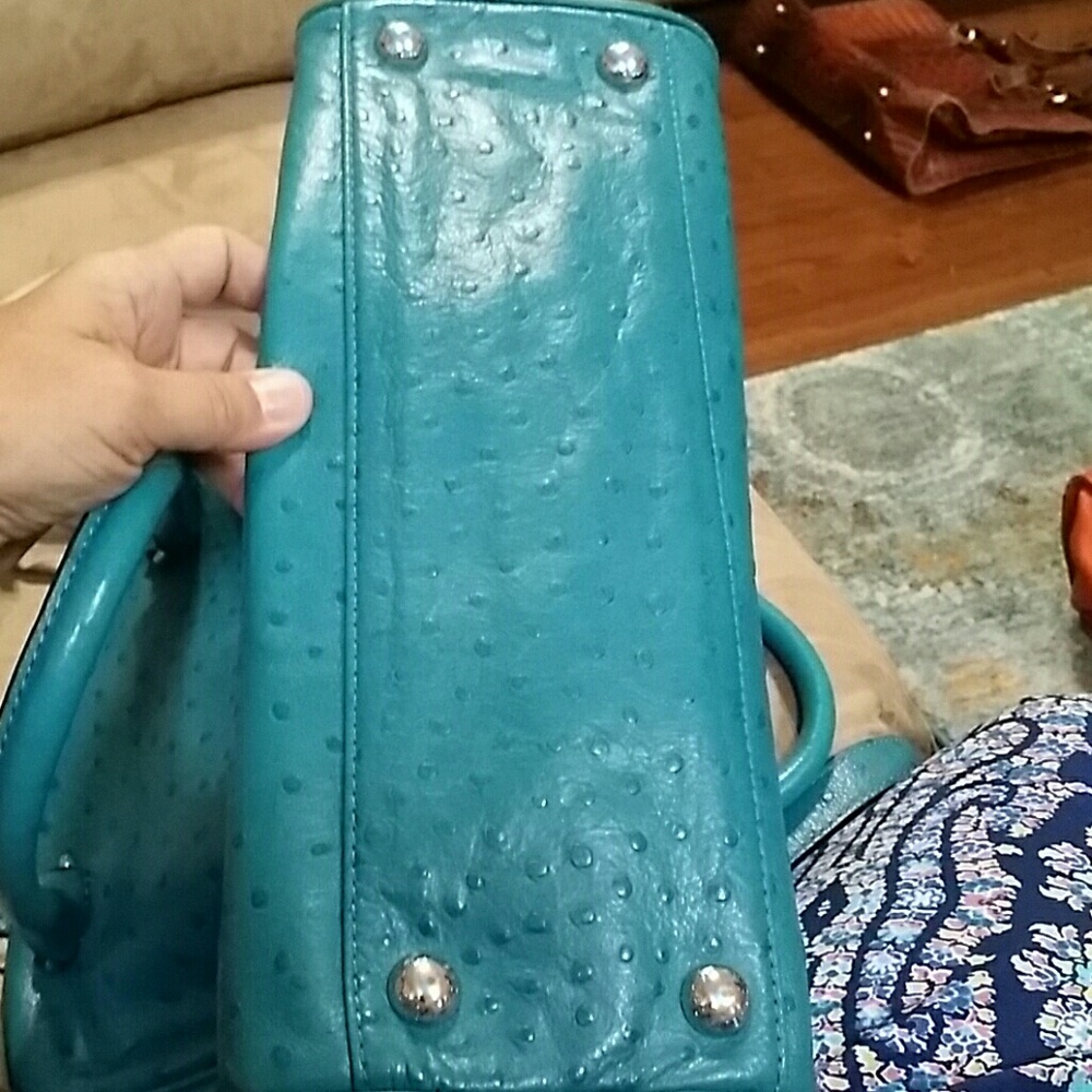 Michael Kors unique turquoise ostrich embosed bag - Picture 5 of 6